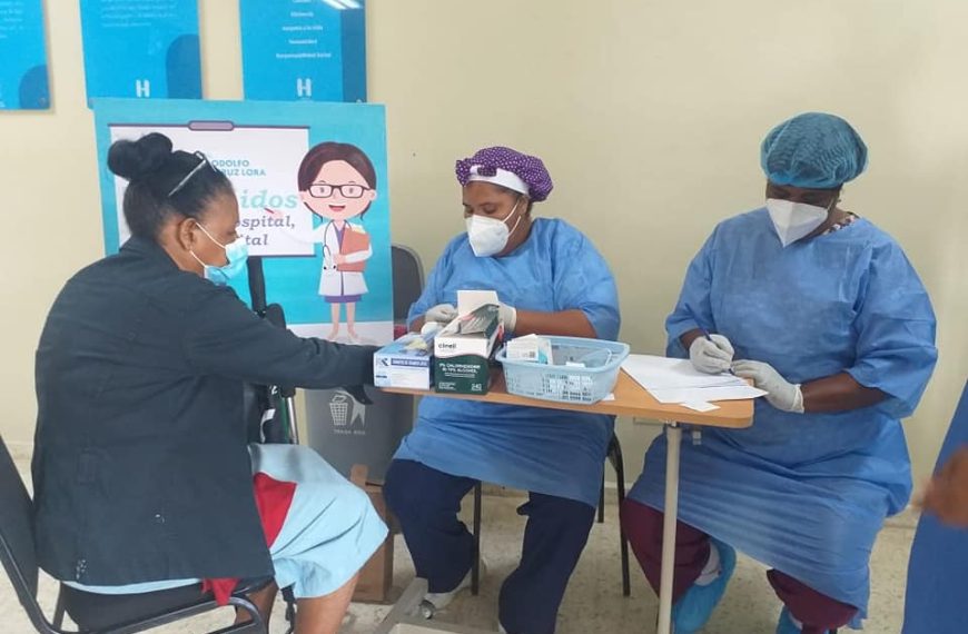 Hospital Rodolfo de la Cruz Lora realiza jornada de tamizaje y dicta charla sobre diabetes