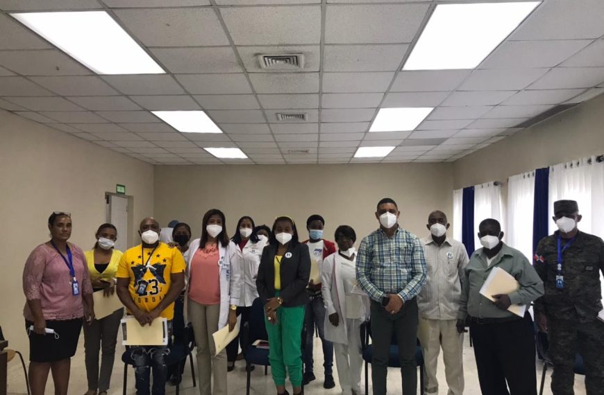 Rodolfo de la Cruz Lora capacita su personal sobre Hostelería Hospitalaria