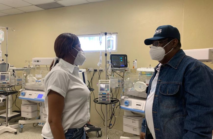 Hospital Rodolfo recibe visita autoridades de salud este viernes santo