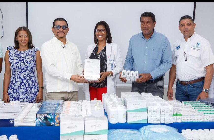 HRDLCL recibe medicamentos e insumos médicos del Gabinete de Política Social