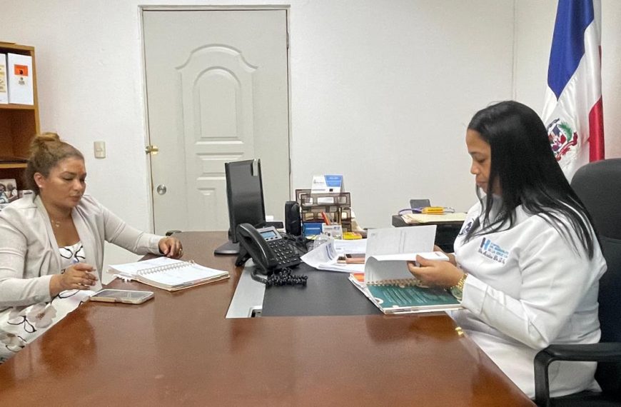 Directora del hospital Rodolfo recibe visita de Yocasta Lara