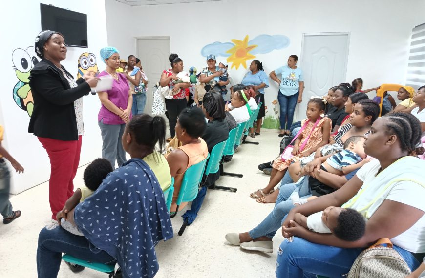 Hospital Rodolfo imparte charla  la lactancia materna