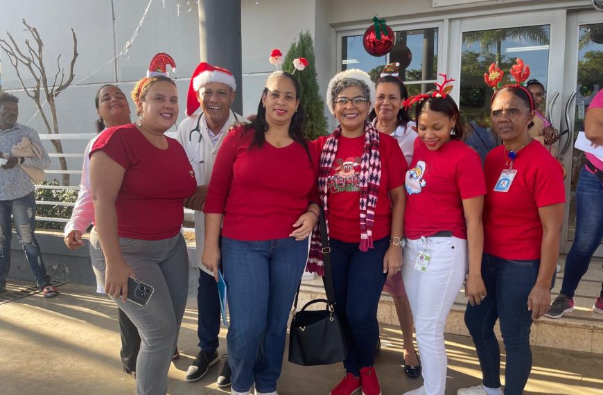 HRDLCL da la bienvenida a la navidad con aguinaldo.
