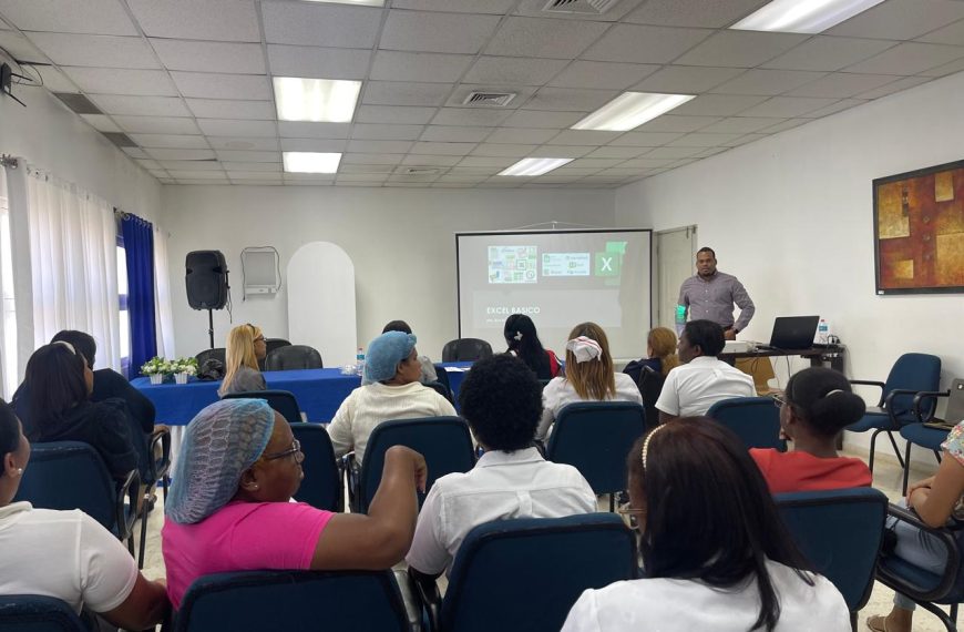Personal del Hospital Rodolfo refuerza sus conocimientos a través del curso-taller de Excel
