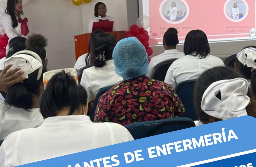 Estudiantes de Enfermería presentan estudios de casos como trabajo final en el hospital Rodolfo