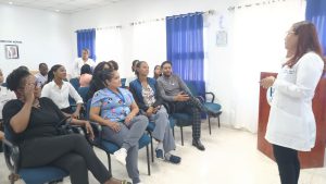 Lee más sobre el artículo Especialistas del Hospital Rodolfo imparten charla sobre “Terapia Nutricional Especializada