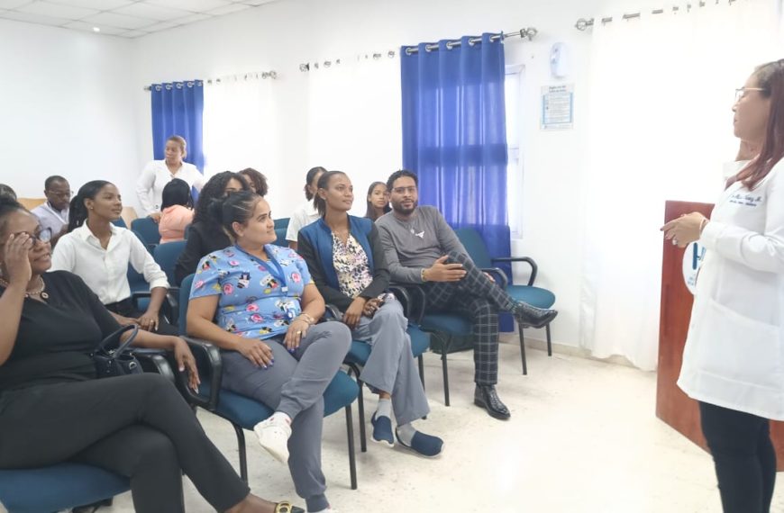 Especialistas del Hospital Rodolfo imparten charla sobre “Terapia Nutricional Especializada