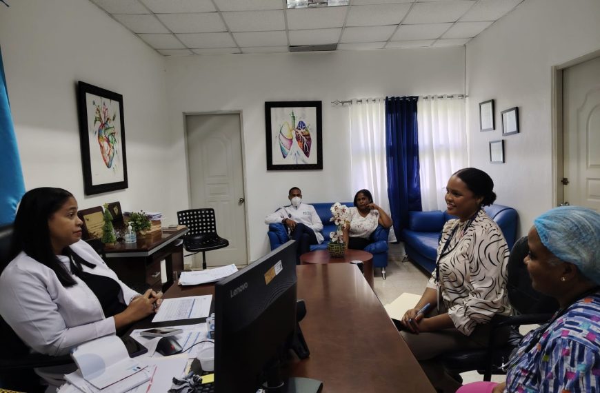 Hospital Rodolfo recibe visita gestora materno-infantil del Programa Mam&aacute; Canguro