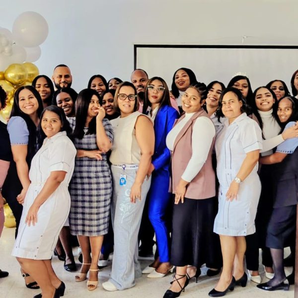 Estudiantes de Enfermer&iacute;a presentan trabajos de investigaci&oacute;n en el HRDLCL