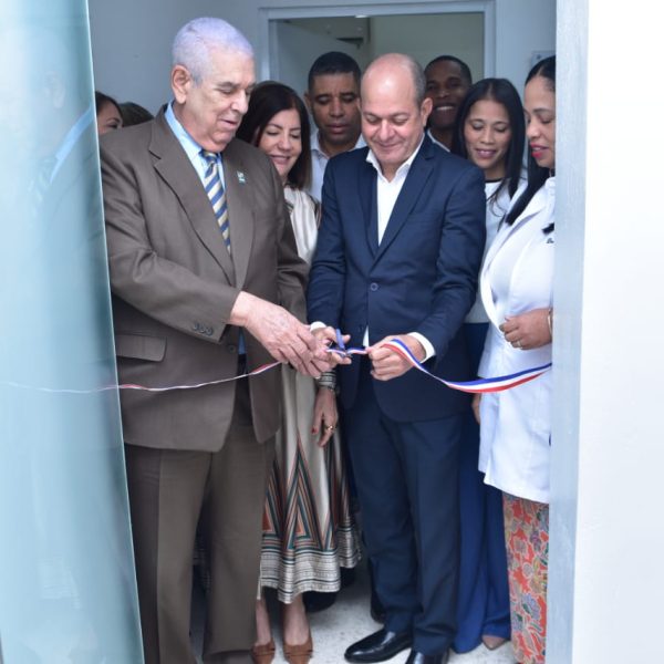 SNS reinaugura moderna &Aacute;rea Odontol&oacute;gica en el Hospital Rodolfo de la Cruz Lora