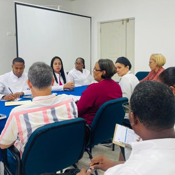 Hospital Rodolfo de la Cruz Lora realiza reuni&oacute;n con comit&eacute;s institucionales