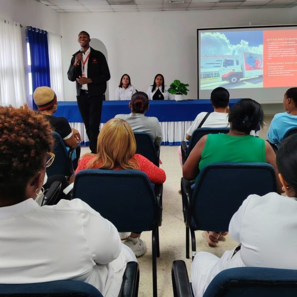 Charla sobre donaci&oacute;n de sangre impulsa jornada solidaria en hospital Rodolfo