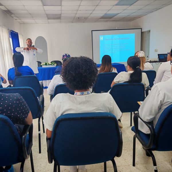 Hospital Dr. Rodolfo de la Cruz Lora conmemora el D&iacute;a Mundial de la Nutrici&oacute;n con taller especializado